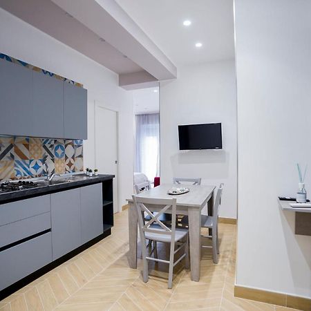 Casa Fedele Napoli Apartment ภายนอก รูปภาพ