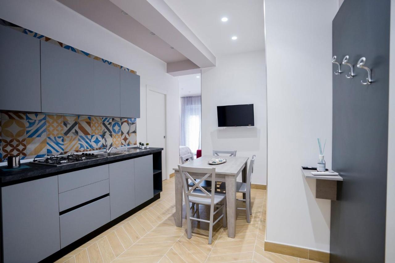 Casa Fedele Napoli Apartment ภายนอก รูปภาพ