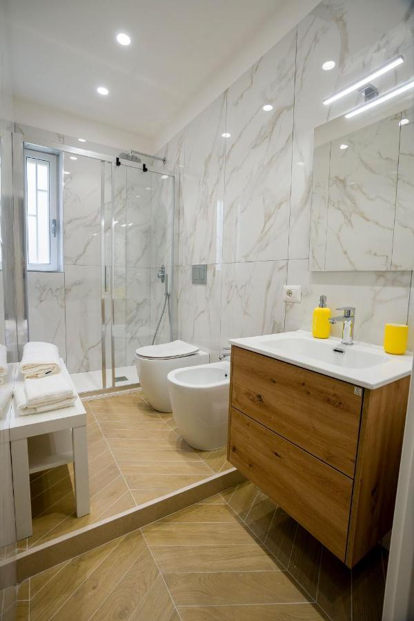 Casa Fedele Napoli Apartment ภายนอก รูปภาพ